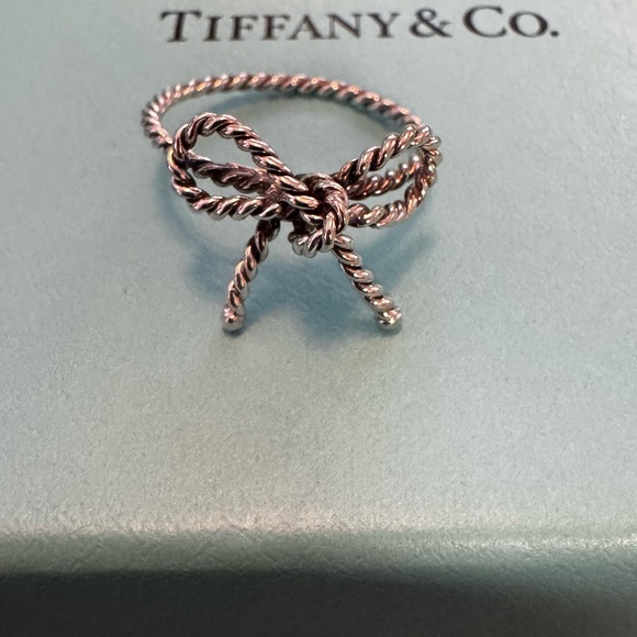Tiffany & Co. 925 Twisted Bow Ring - Picture 1 of 6